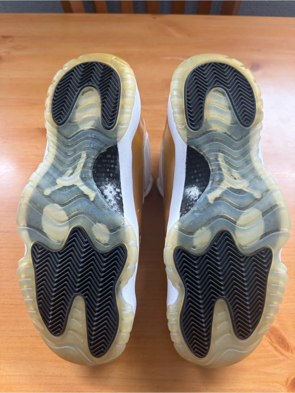 Jordan Air Jordan 11 Retro Low Closing Ceremony White/Gold/Black 2016
